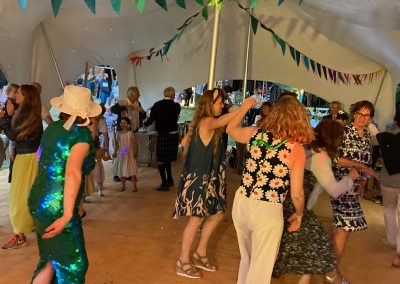 How To Fit A Ceilidh Into Your Wedding Timeline